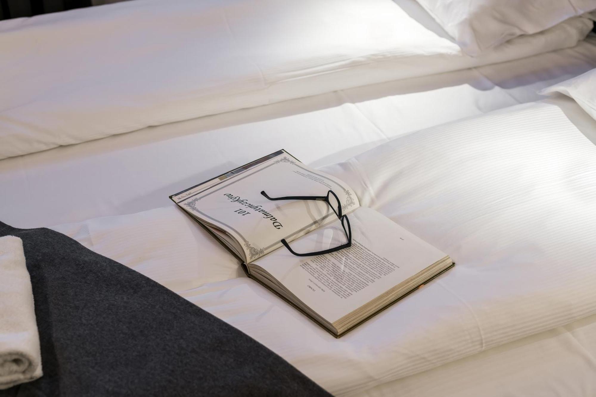 Level -1 Loft Apartments City Center By Renters 포즈난 외부 사진