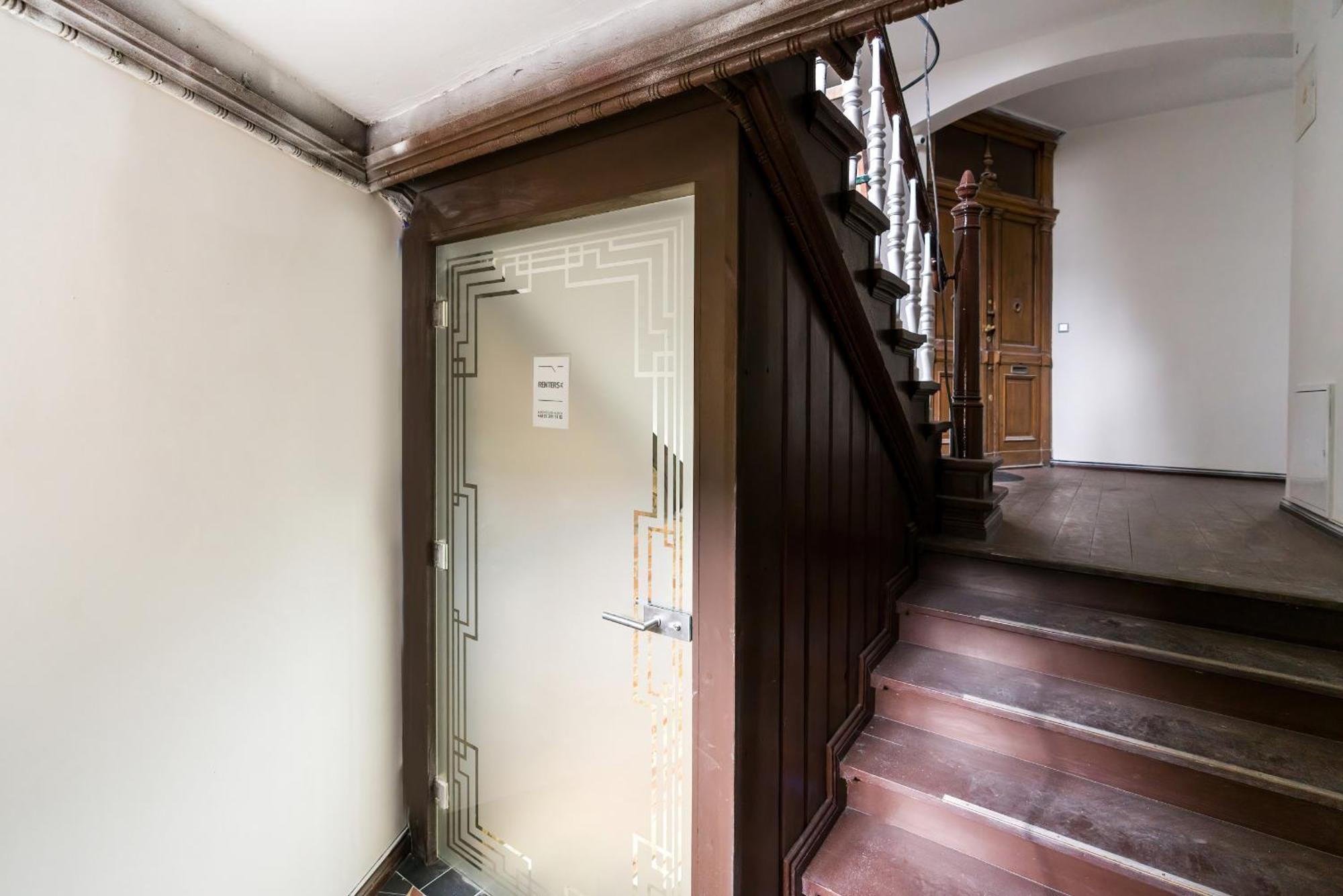 Level -1 Loft Apartments City Center By Renters 포즈난 외부 사진
