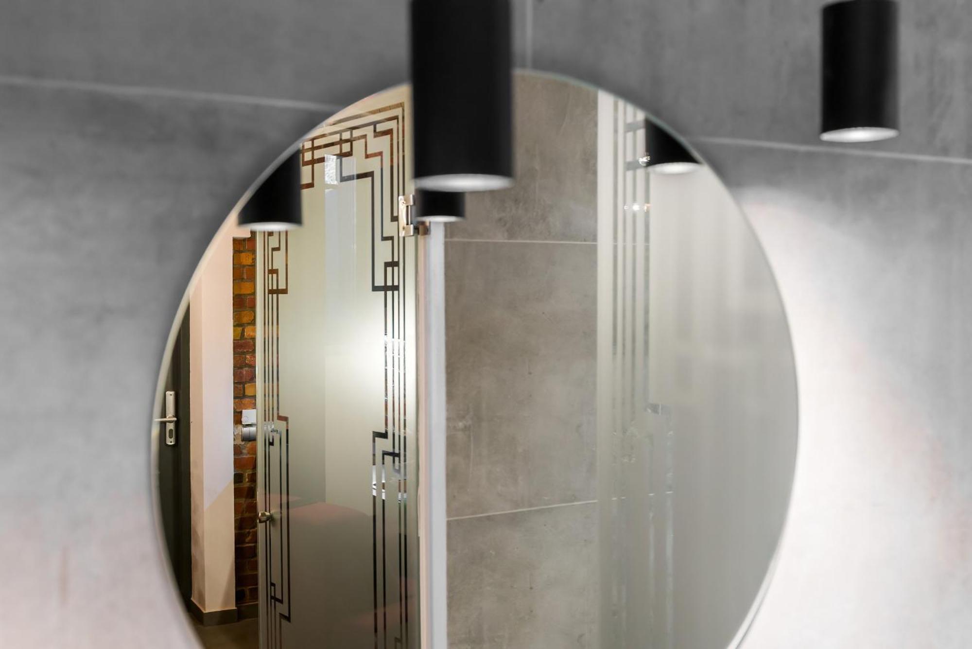 Level -1 Loft Apartments City Center By Renters 포즈난 외부 사진