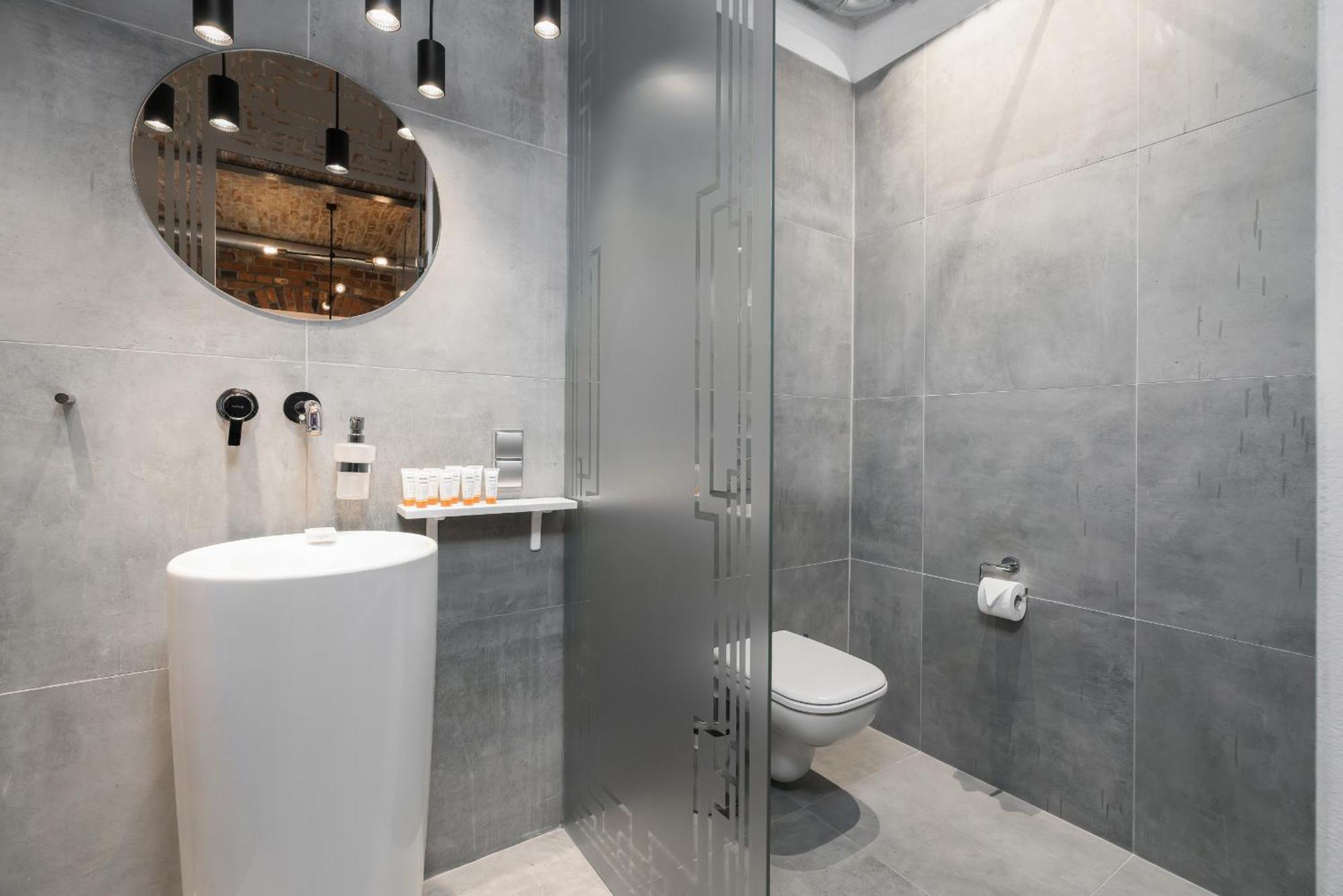 Level -1 Loft Apartments City Center By Renters 포즈난 외부 사진