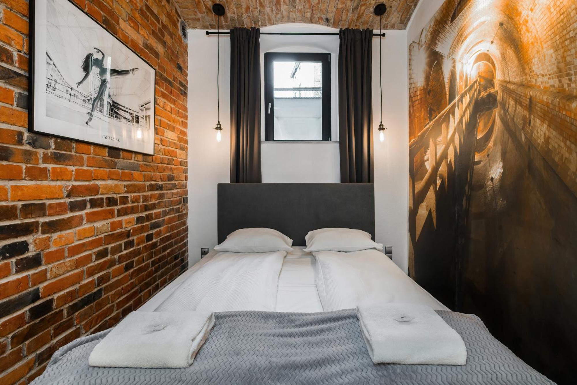 Level -1 Loft Apartments City Center By Renters 포즈난 외부 사진