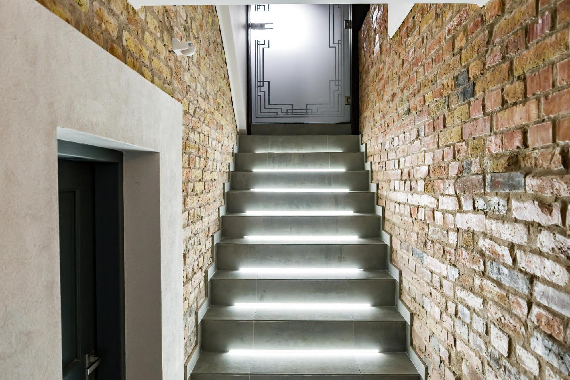 Level -1 Loft Apartments City Center By Renters 포즈난 외부 사진